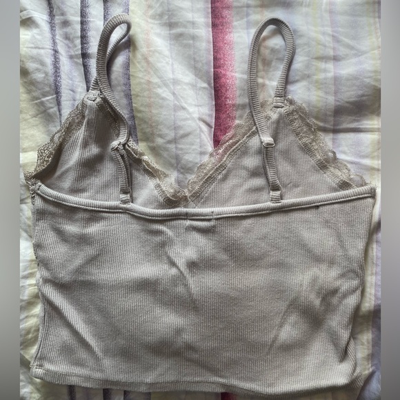 V neck beige crop top -GARAGE - Picture 2 of 3